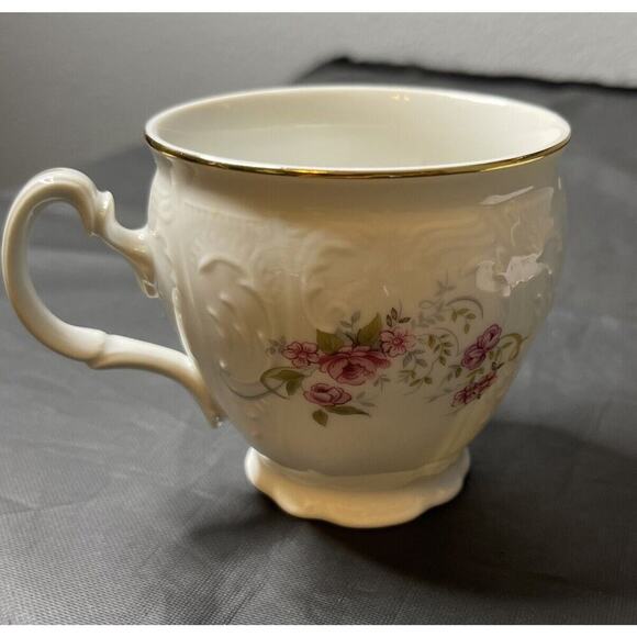 Vintage Bernadotte Porcelain Fine China‎ Cup and Saucer Rose Pattern w Gold Trim - Picture 4 of 10